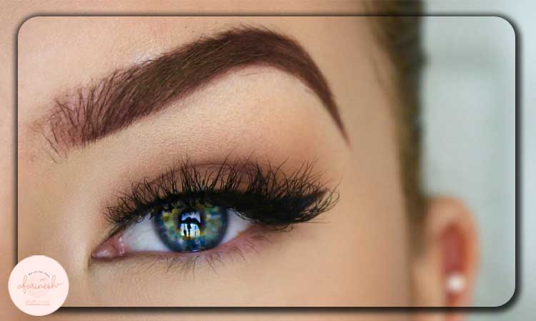 ابروهای با قوس تیز برای پیشانی بلند